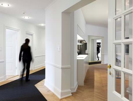 bruun og hjejle løber gang hjørne, Fraster filt tæppe